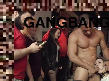 na-zewnątrz, publiczne, anal, hardcore, gangbang, bdsm, kamera, seks-grupowy, podglądanie, suka