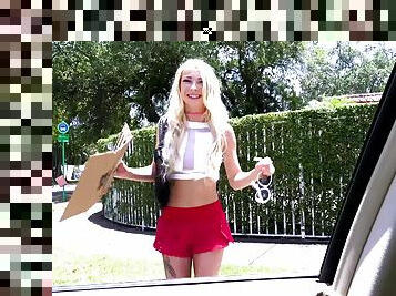 A Stranded teen has a stud fuck her cunt through the car window