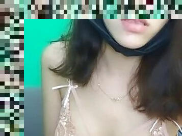 Amateur asian girl on webcam
