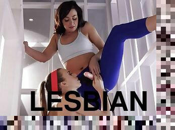 vagina-pussy, diikatkan-pada-tubuh, lesbian-lesbian, remaja, pacar-perempuan, pengisapan