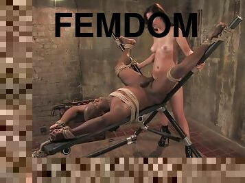 chatte-pussy, gode-ceinture, hardcore, bdsm, esclave, doigtage, humiliation, magnifique, domination, femme-dominatrice