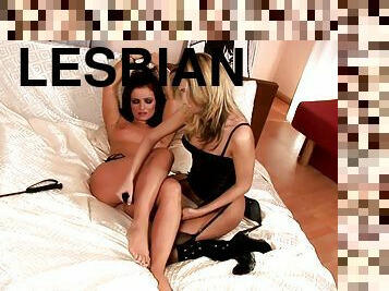 lesbisk, milf, bdsm, fødder, strømper, blond, fetish, bondage, dominans, brunette