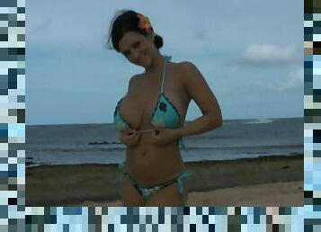 tetas-grandes, playa, bikini