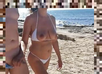 I Jerk Off a Tourist while walking on a Public Beach