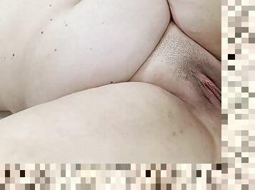 gros-nichons, amateur, mature, ejaculation-sur-le-corps, branlette, italien