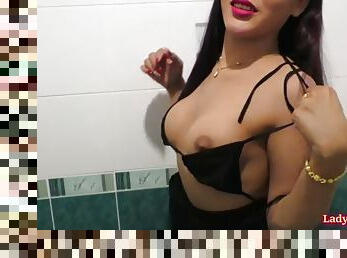 Nadia lboy flashing and masturbating