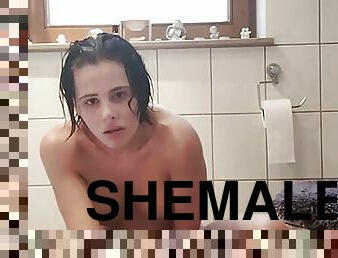 Shemale  mit dildo 2 teil 