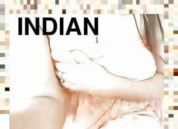 Desi indian shruti bhabhi oil her hairy pussy and big natural tits 