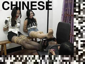 asiatique, lesbienne, bdsm, trio, pieds, fétiche, bâillonnement, chinoise, bondage, brunette