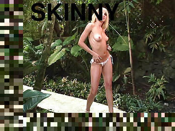 Skinny small tits hottie naked outdoors