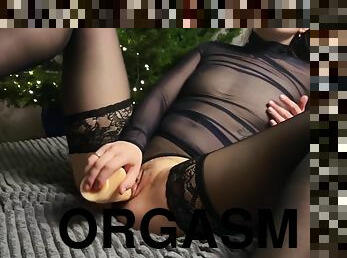 cul, gros-nichons, masturbation, orgasme, russe, jouet, bas, première-fois, lingerie, solo