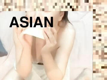 asiatique, gros-nichons, masturbation, amateur, fellation, ejaculation-sur-le-corps, branlette, point-de-vue