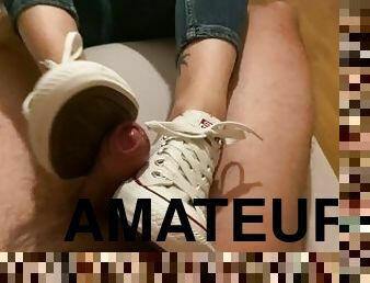 amateur, pieds, fétiche, branlette-avec-les-pieds, blanc