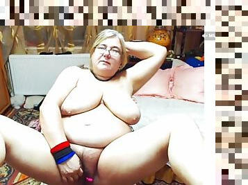 Bbw granny masturbates