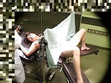 mulher-madura, japonesa, penetração-de-braço, hospital