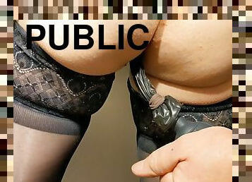 en-plein-air, public, transsexuelle, fellation, ejaculation-sur-le-corps, jouet, allemand, travesti, fellation-profonde, bdsm