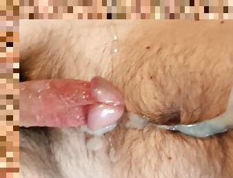 Strong cumshot when wanking off after my wife had felt tired, leaving me horny as hell.