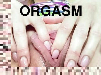 klitta, gigantisk, masturbation, orgasm, fitta-pussy, fingerknull, sprut, ensam, vått, oskuld