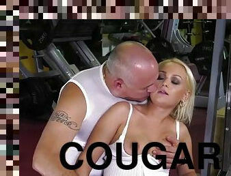 gros-nichons, levrette, chatte-pussy, fellation, ejaculation-sur-le-corps, énorme-bite, blonde, cow-girl, cougar