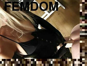 Femdom Pegging