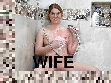 bañando, masturbación, coño-pussy, esposa, madurita-caliente, ducha, a-solas, afeitada