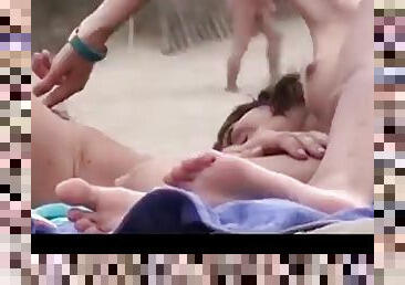 Spy cam filmed mom and stepdaughter fingering on nude beach