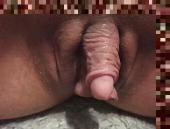 clitoris-bagian-atas-vagina-paling-sensitif, gemuk-fat, besar-huge, mastubasi, vagina-pussy, sayang, wanita-gemuk-yang-cantik, permainan-jari, tidak-biasa, manis