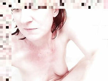 baignade, poilue, chatte-pussy, amateur, babes, milf, maman, rousse, douche, solo