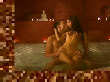 Enjoy the Indian Kama Sutra Experience