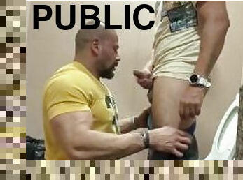 public, amateur, gay, musclé