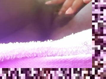 Massage pussy cum dripping wet