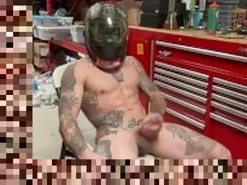 El Degener8 smokes and nuts in his Garage. With a welding hood.