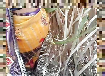 New best indian desi Village outdoor bhabhi dogy style 