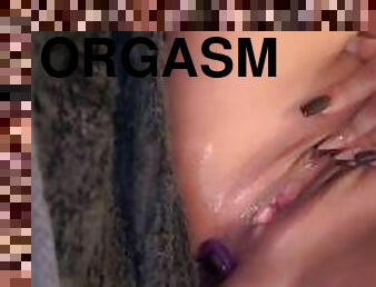 Pussy ASMR ???? Dripping wet pussy squirts & Pee