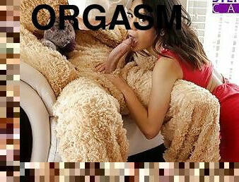 Petite Stepsis Jasmine Grey gets a Surprise Giant Teddy Bear Dicking Down thats Orgasmic -S9:E7