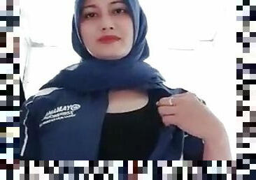 Colmek hijab aunt