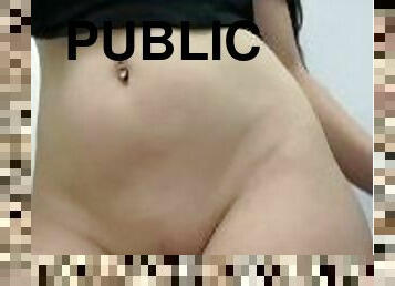 imbaiere, masturbare-masturbation, orgasm, public, pasarica, pima-oara, toaleta, dildo, solo