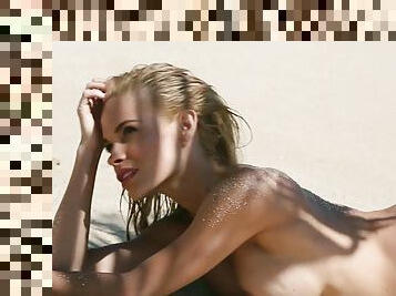 Hot beach becomes mesmerizing with busty blonde Dani Mathers
