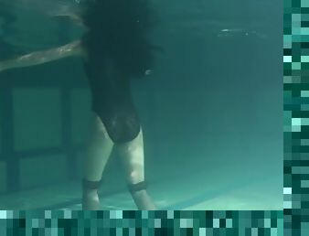 Polcharova stipping and enjoying underwater swimming