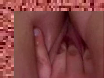 orgasme, public, chatte-pussy, giclée, milf, maman, joufflue, doigtage, ejaculation, horny