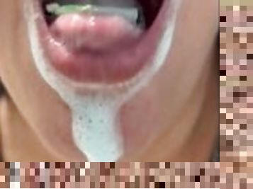 Mia giantess bbw wants you to see her brushing her teeth