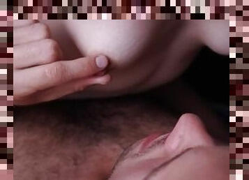 masturbation, bröstvårtor, orgasm, amatör, petit, vit, sugande