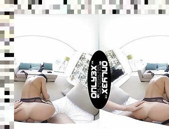 Savor a sexy virtual reality fuck for amazing Shalina Devine