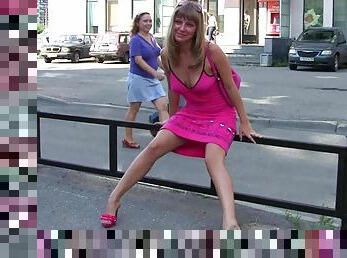 en-plein-air, public, chatte-pussy, jupe-en-l’air, blonde, rasé, clignotant