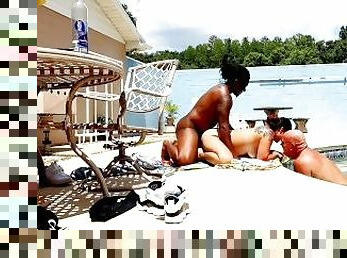 asiatisk, storatuttar, masturbation, milf, porrstjärna, creampie, kamera, strand, voyeur, pool