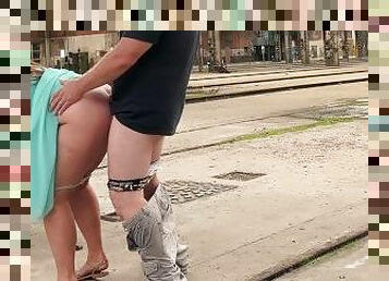 public, fellation, ejaculation-sur-le-corps, milf, sur-le-visage