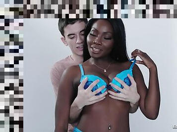 babes, polla-enorme, interracial, negra, trío