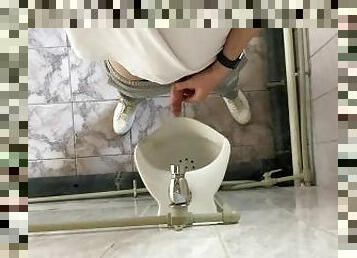 pisser, public, amateur, énorme-bite, point-de-vue, toilette, fétiche, solo, bite