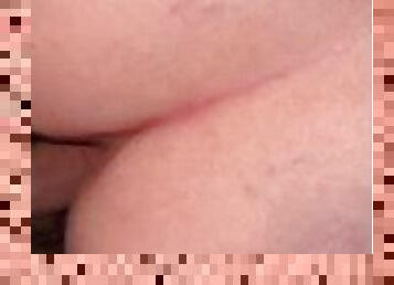 culo, tetas-grandes, orgasmo, amateur, gangbang, corrida-interna, regordeta, morena, tatuaje