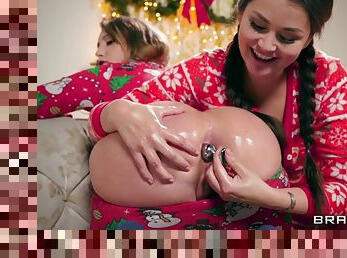 Lesbian Anal Xmas With And With Allie Haze And Harley Jade